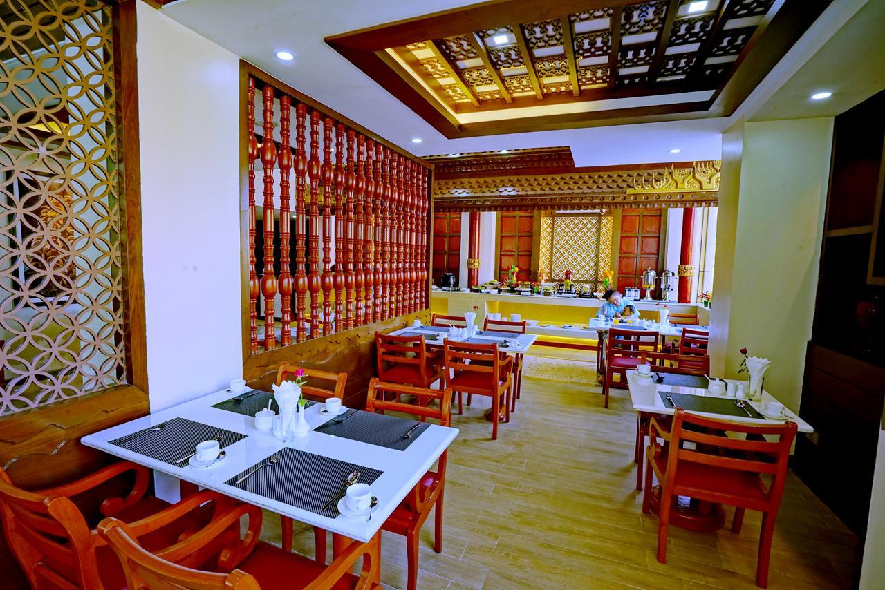 King Park Hotel Mandalay Bagian luar foto